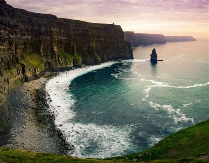 VISSIA's The Cliffs is a beautiful celebration of friendship