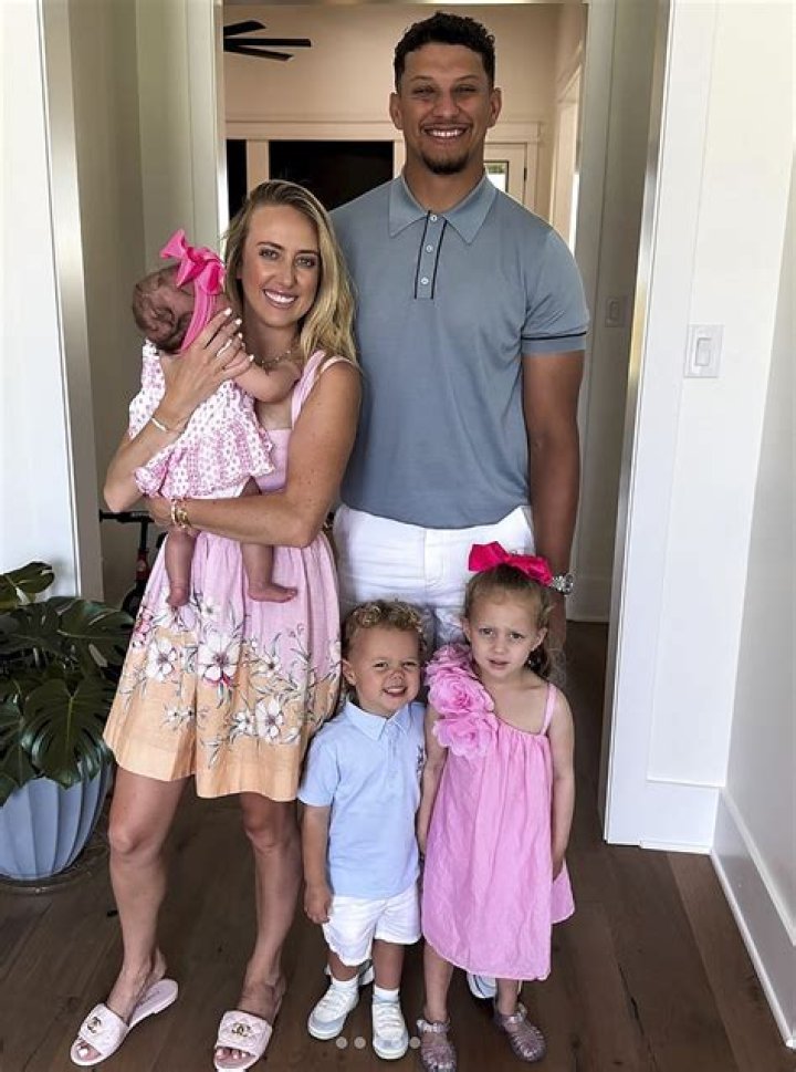 What Is Patrick Mahomes Parents Nationality? Meet His Father Pat Mahomes And Mother Randi Mahomes