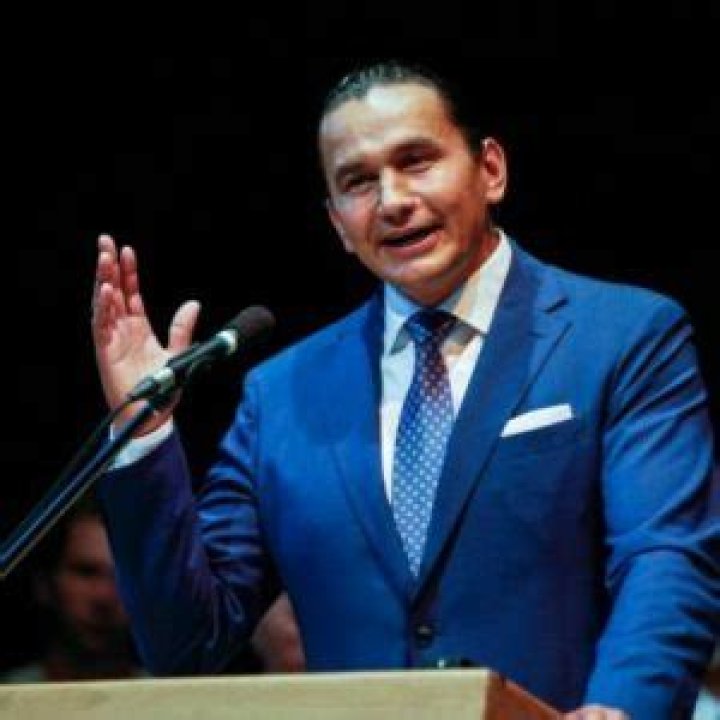 Who Are Dr. Kathi Avery Kinew And Tobasonakwut? Meet Wab Kinew Parents