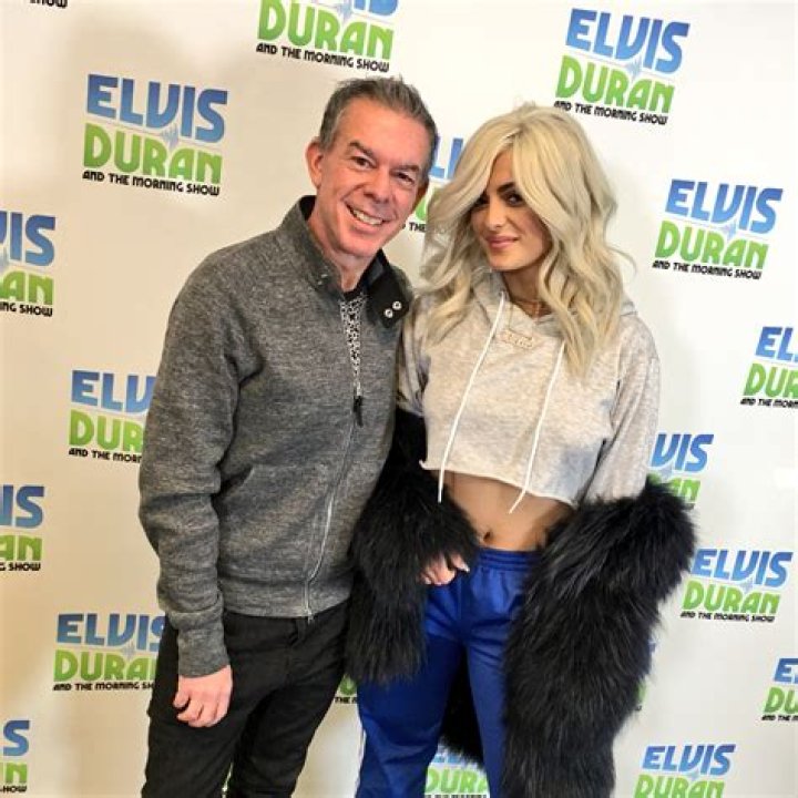 Who Is Elvis Duran? Wiki, Age, Height, Wife, Net Worth, Ethnicity