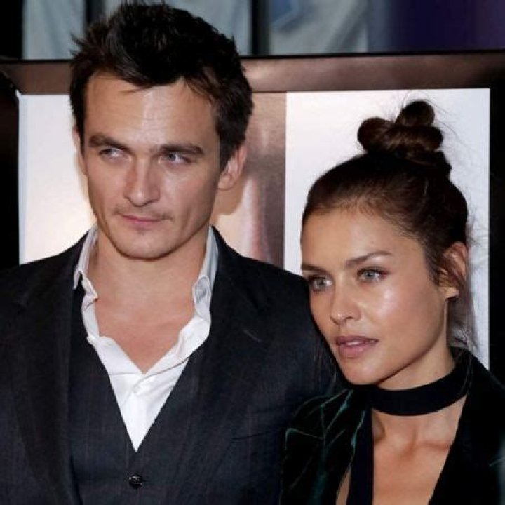 Who is Hannah Ware Dating – Hannah Ware's Boyfriend & Exes