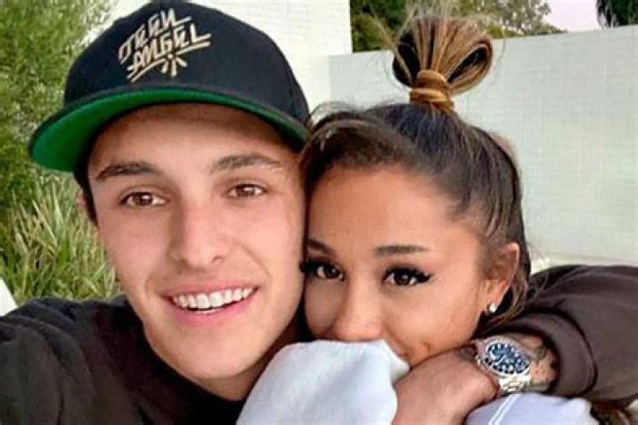 Who is Isabella Gomez Dating – Isabella Gomez's Boyfriend & Exes