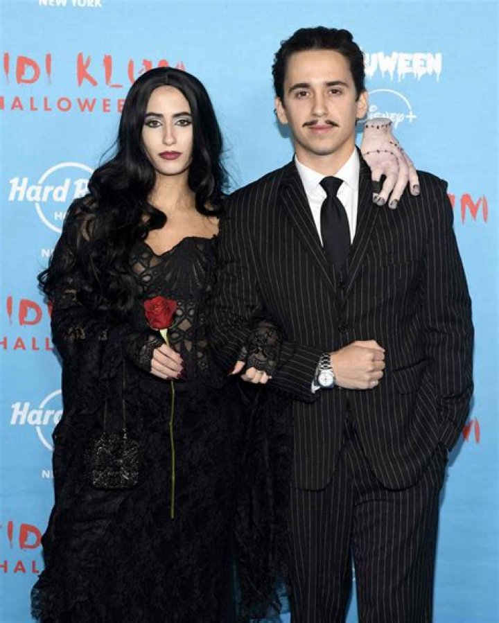 Who is Larry Hernandez Dating – Larry Hernandez's Wife & Exes