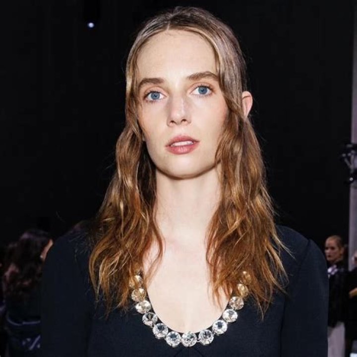 Who is Maya Hawke? Wiki, Age, Husband, Net Worth, Ethnicity, Career