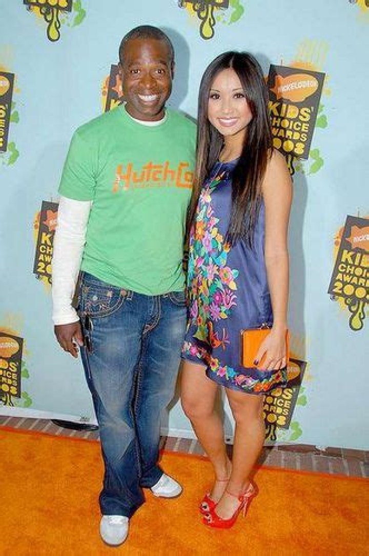 Who is Phil Lewis Dating – Phil Lewis's Wife & Exes
