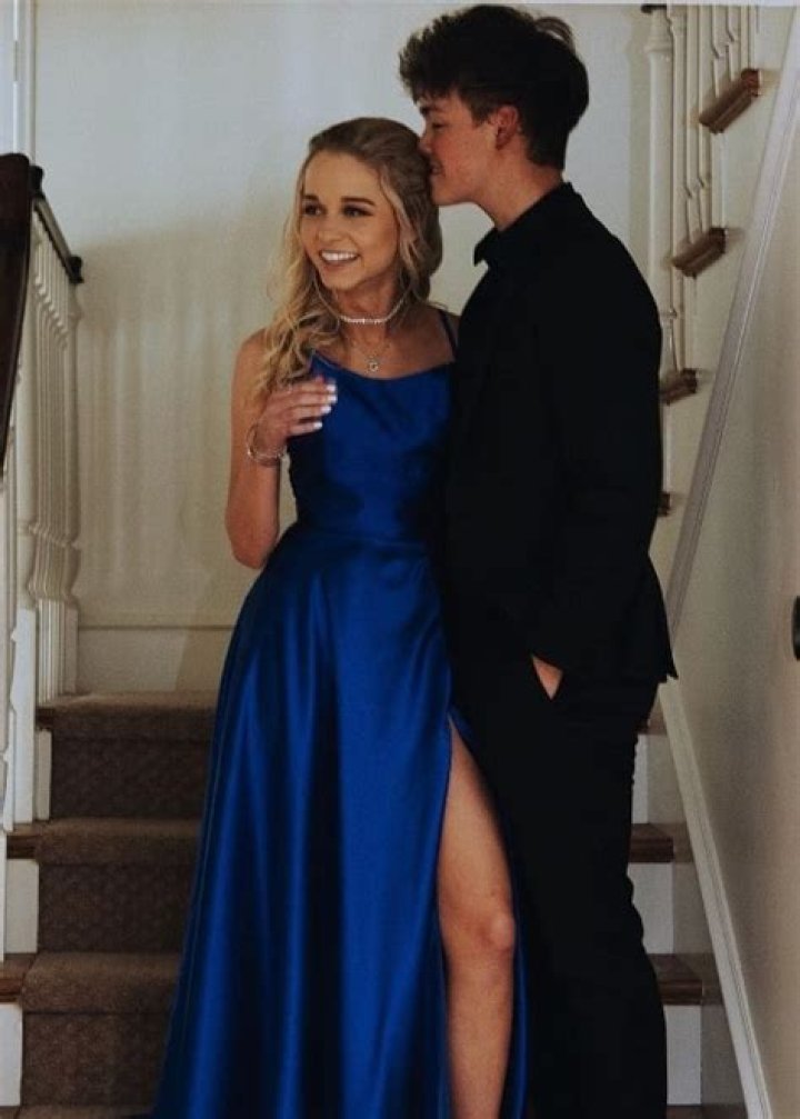 Who is Zach Herron Dating – Zach Herron's Girlfriend & Exes