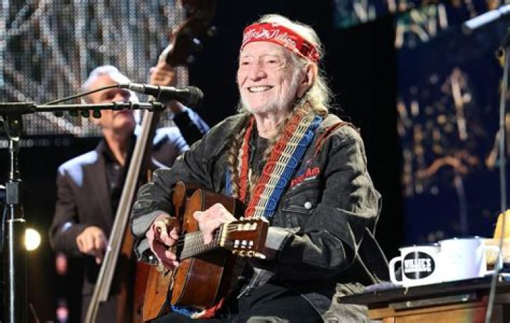 Willie Hugh Nelson Biography: Songs, Albums, Spouse, Net Worth, Movies, Children, Age, Siblings