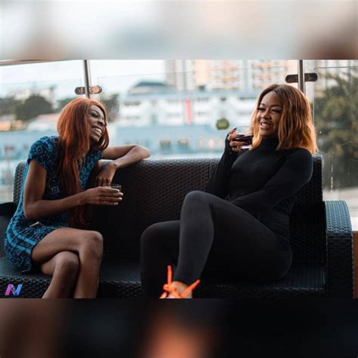 Yes Liya, Davido and Management