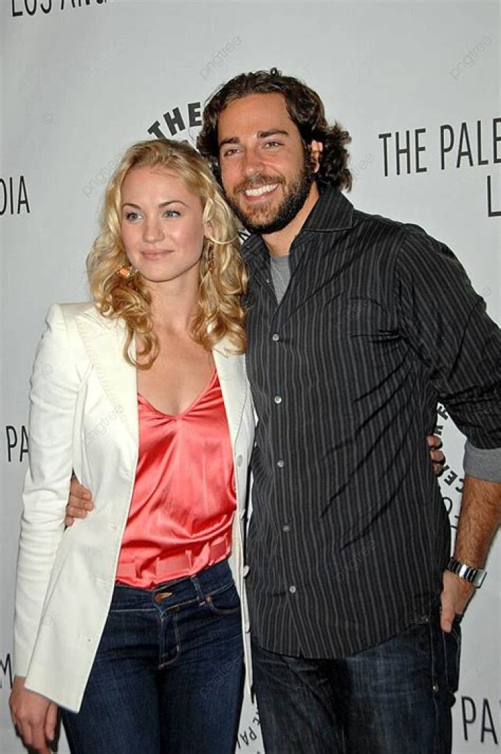 Yvonne Strahovski: Boyfriend, net worth, tattoos, smoking & body measurements